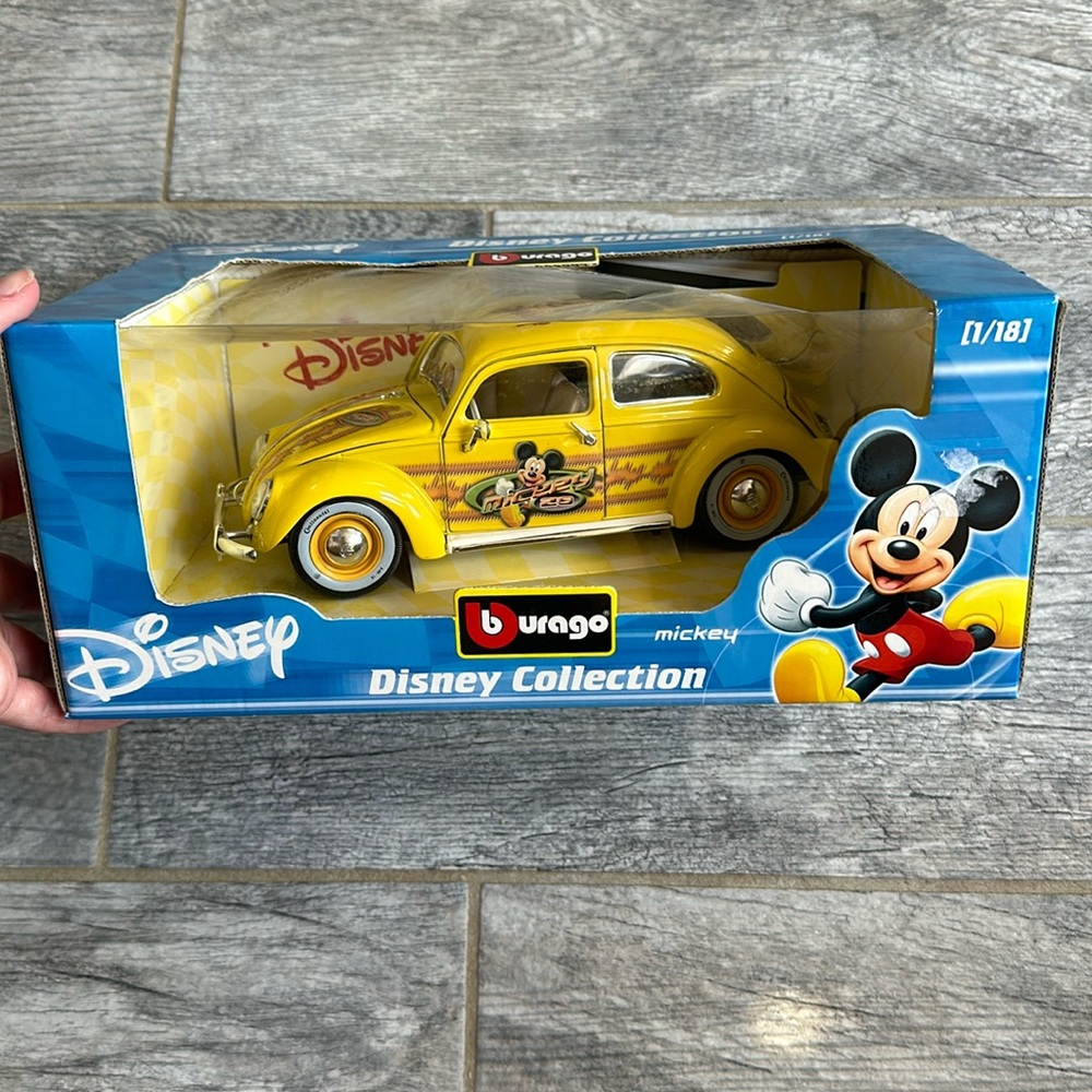 Disney Burago NEW IN BOX VW Bug Beetle